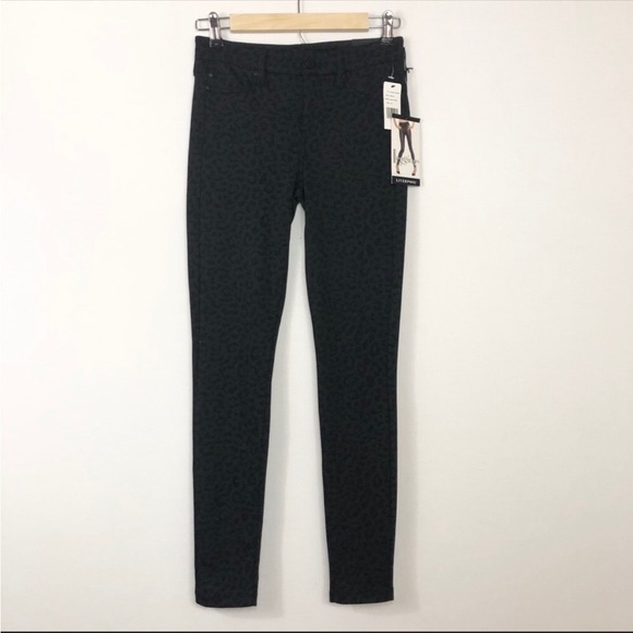 Liverpool NWT Madonna Black Charcoal Cheetah Print Leggings 0/25 - Picture 2 of 15